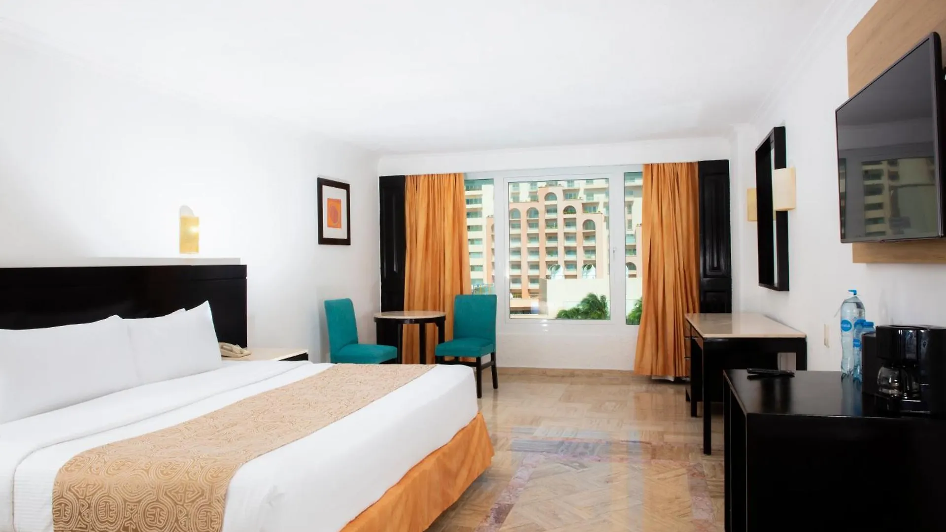Krystal Cancún 4*,