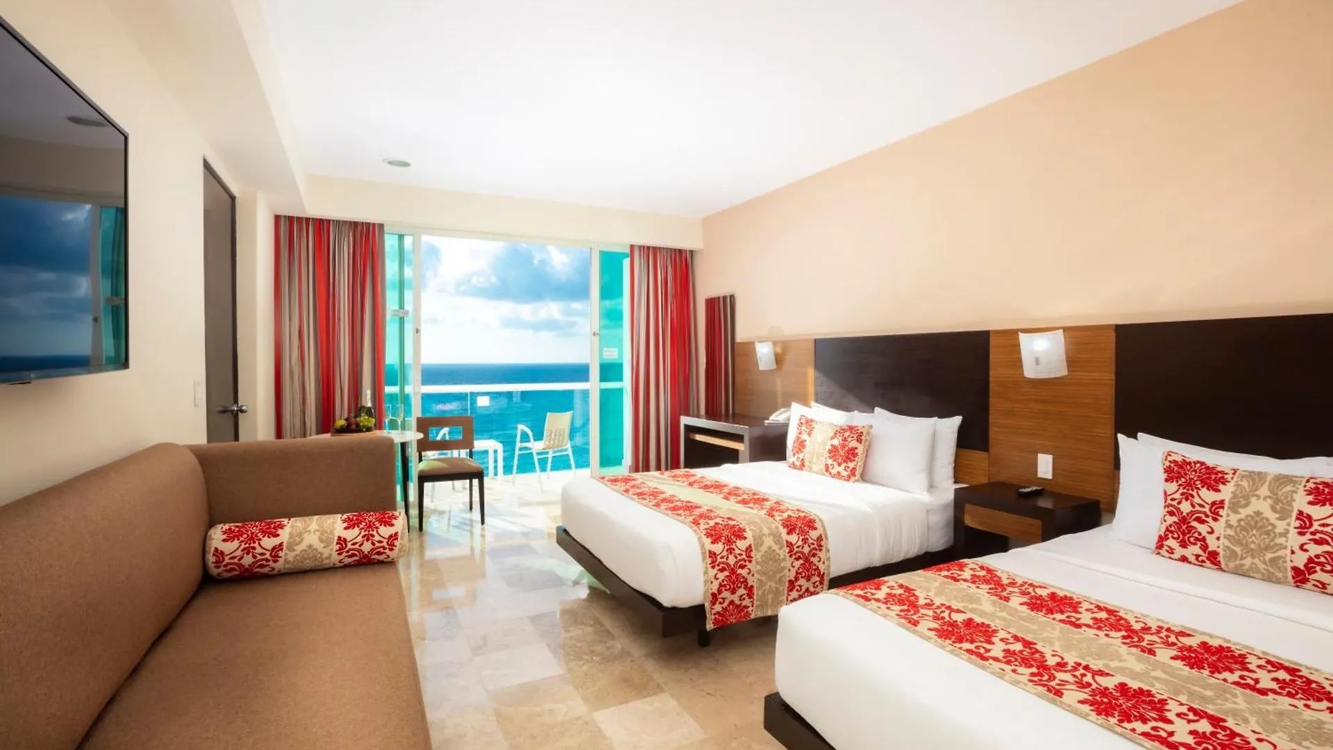Krystal Cancún 4*,  México