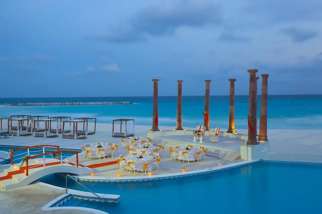Krystal Cancún 4*,